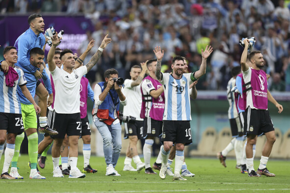 'Weight off our shoulders,' says Messi as Argentina boss calls for calm - Vimarsana News
