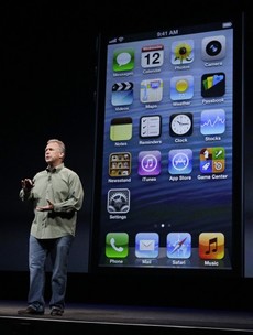 Apple reveals the iPhone 5
