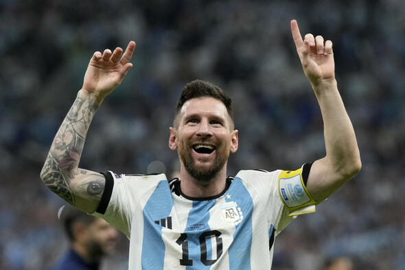 Argentina hold nerve on penalties to see off Dutch in World Cup epic - Vimarsana News