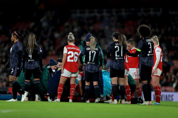 Miedema injured as McCabe's Arsenal lose but progress to Champions League quarter-finals - Vimarsana News
