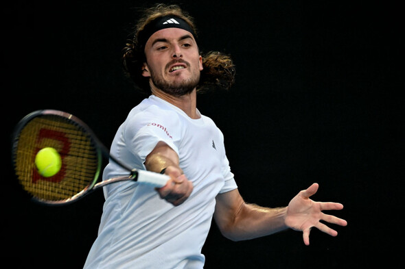 Tsitsipas battles into Australian Open quarters but Swiatek, Gauff out - Vimarsana News