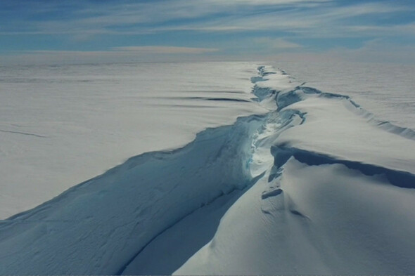 Iceberg nearly the size of Greater London breaks off Antarctic ice shelf - Vimarsana News