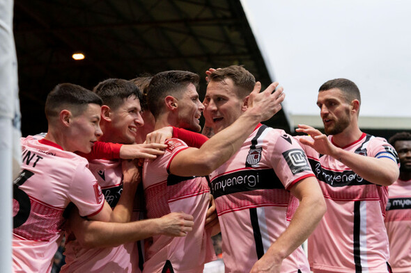 Irish midfielder helps Grimsby pull off huge FA Cup shock - Vimarsana News