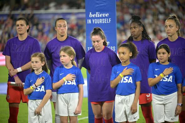 Canada wear purple shirts in protest against level of funding from Canada Soccer - Vimarsana News