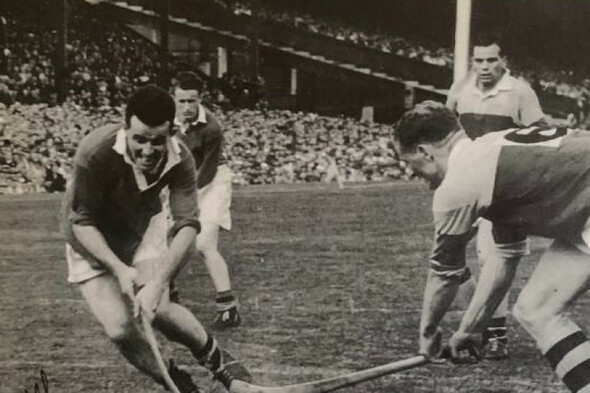 Dermot Kelly: Father, husband, golfer, songwriter, poet, bank manager and hurling hero - Vimarsana News