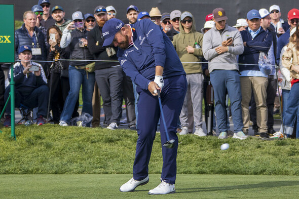 Shane Lowry moves into contention at Honda Classic with impressive third round - Vimarsana News