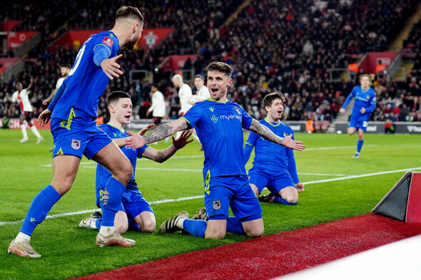 Irish midfielder Holohan scores twice as Grimsby dump Southampton out of FA Cup - Vimarsana News