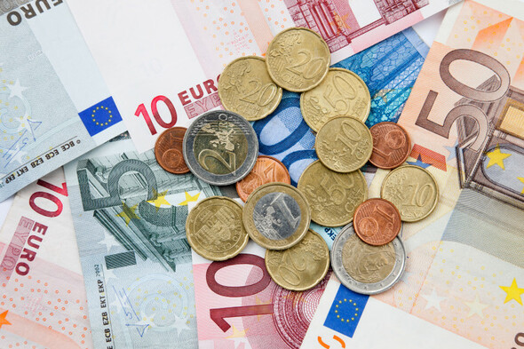 Poll: How often do you use cash? - Vimarsana News