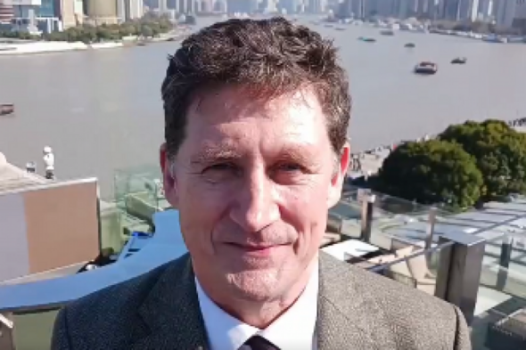 Eamon Ryan touts 'green revolution' in China as he heads from Shanghai to Hong Kong - Vimarsana News