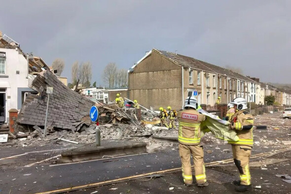 One dead and three hospitalised after suspected gas explosion in south Wales - Vimarsana News