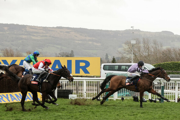 Stage Star strikes for Nicholls, disappointment for Elliott's Mighty Potter - Vimarsana News
