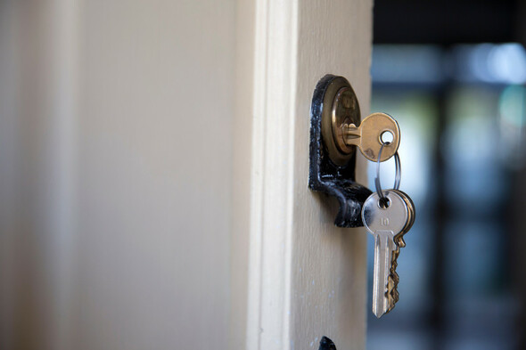 Bank issues €120,000 settlement after placing woman's house for sale without her knowledge - Vimarsana News