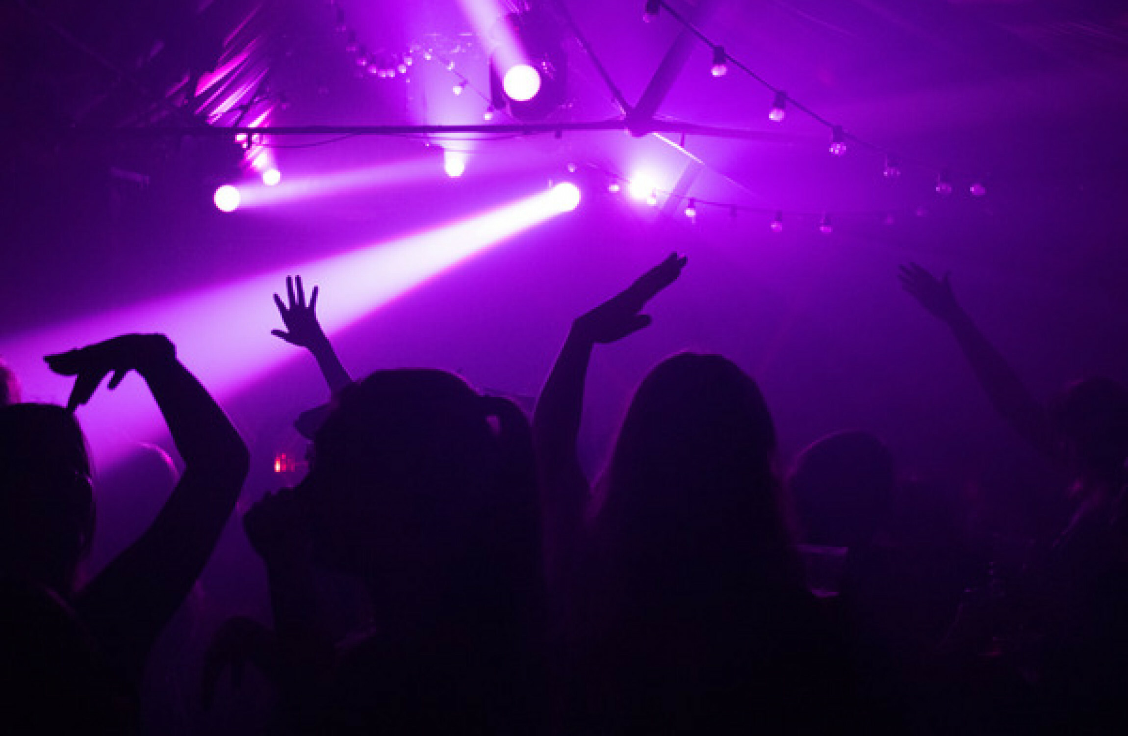 International bands second-guessing Irish shows due to spiralling costs of performing here - Vimarsana News
