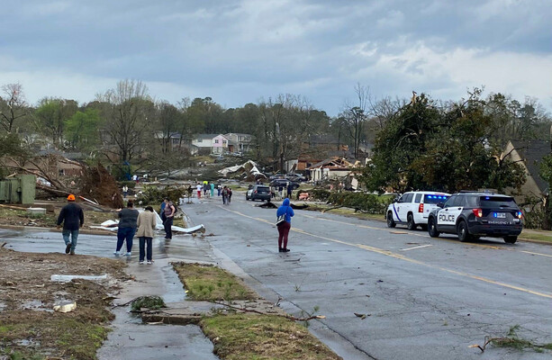 At least 26 people killed after tornadoes tear through US midwest and south