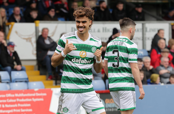 Celtic's Alexandro Bernabei celebrates scoring their side's second