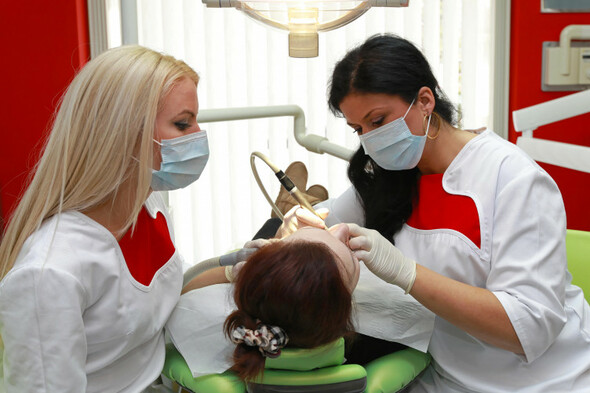 'Unacceptable': Dentists hit out at lack of public service care for children amid staffing crisis - Vimarsana News