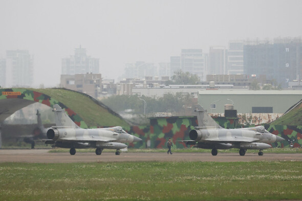 China simulates strikes 'against key targets' in Taiwan during second day of drills - Vimarsana News