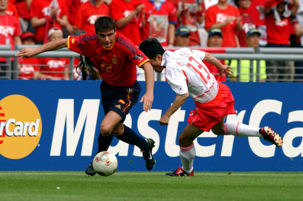 Spain winger who made bench for 2002 World Cup clash with Ireland to retire - Vimarsana News