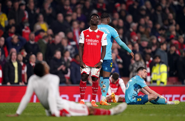 Arsenal espère remporter le titre malgré une forte rencontre tardive contre Southampton