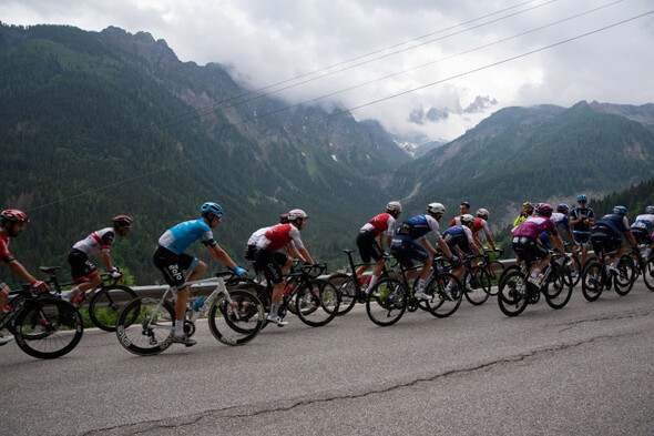 Heavy snow forces Giro d'Italia to cancel highest climb of race - Vimarsana News