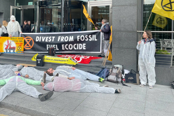 Extinction Rebellion protest Irish investment conference to stop funding of 'climate chaos' - Vimarsana News
