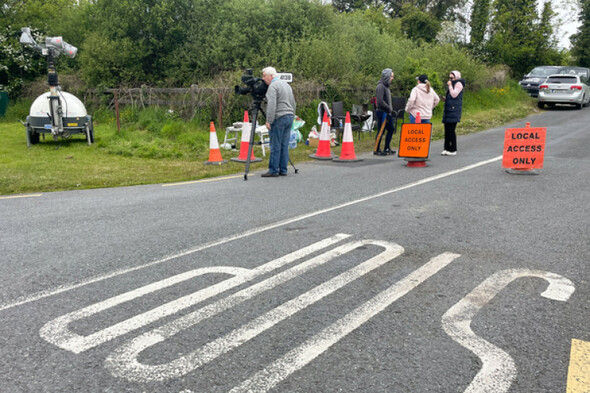 Minister welcomes end of blockade at hotel housing asylum seekers in Co Clare - Vimarsana News