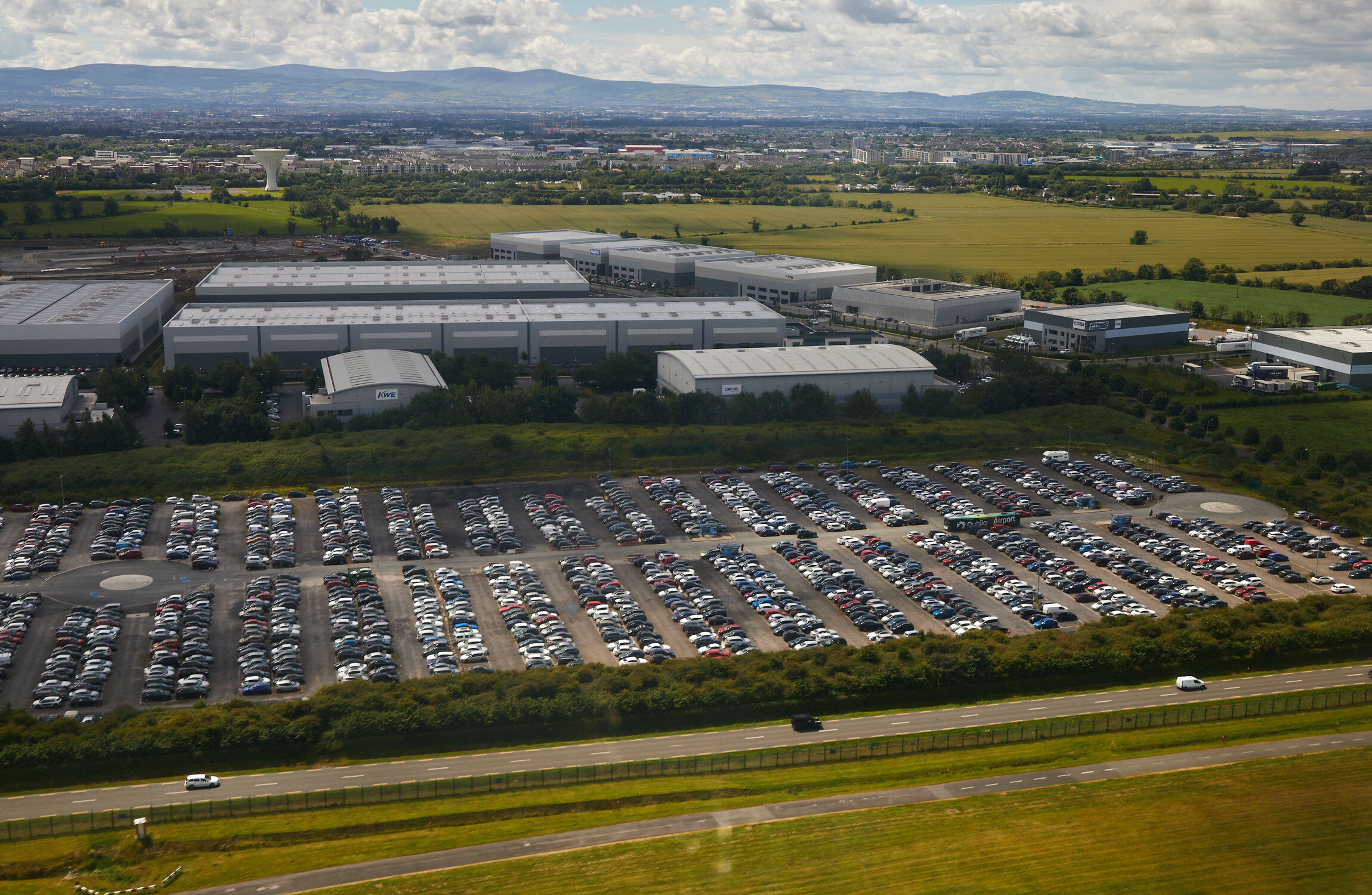 Dublin Airport warns that long-term and short-term car parks could be full this weekend - Vimarsana News