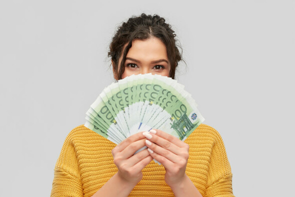 Opinion: 'How to spend the country's €65 billion surplus and make people happy' - Vimarsana News