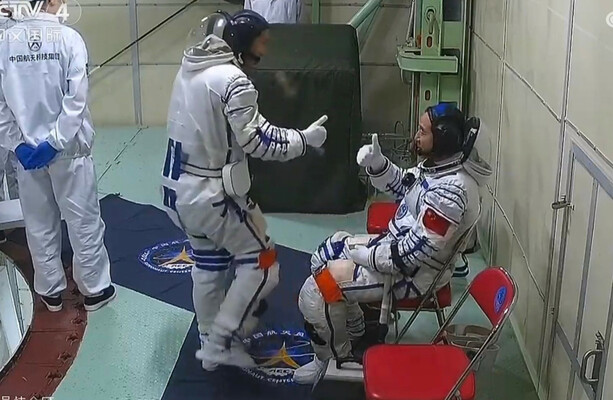 China becomes third country to put civilians into space · TheJournal.ie