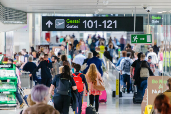 Dublin Airport expect 425,000 passengers this weekend while car park demand is 'extremely high' - Vimarsana News