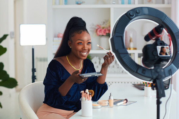 Influencers in France could face jail time under new advertising law - Vimarsana News