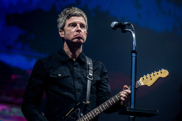 Former Oasis star Noel Gallagher ordered to pay court close to €1,200 over driving offence - Vimarsana News