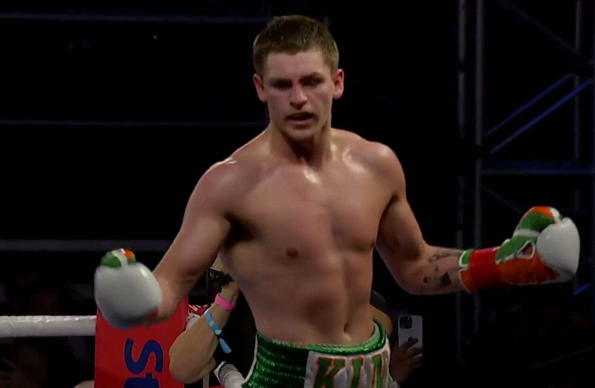Cork youngster Walsh continues to catch the eye with impressive stoppage win in LA - Vimarsana News