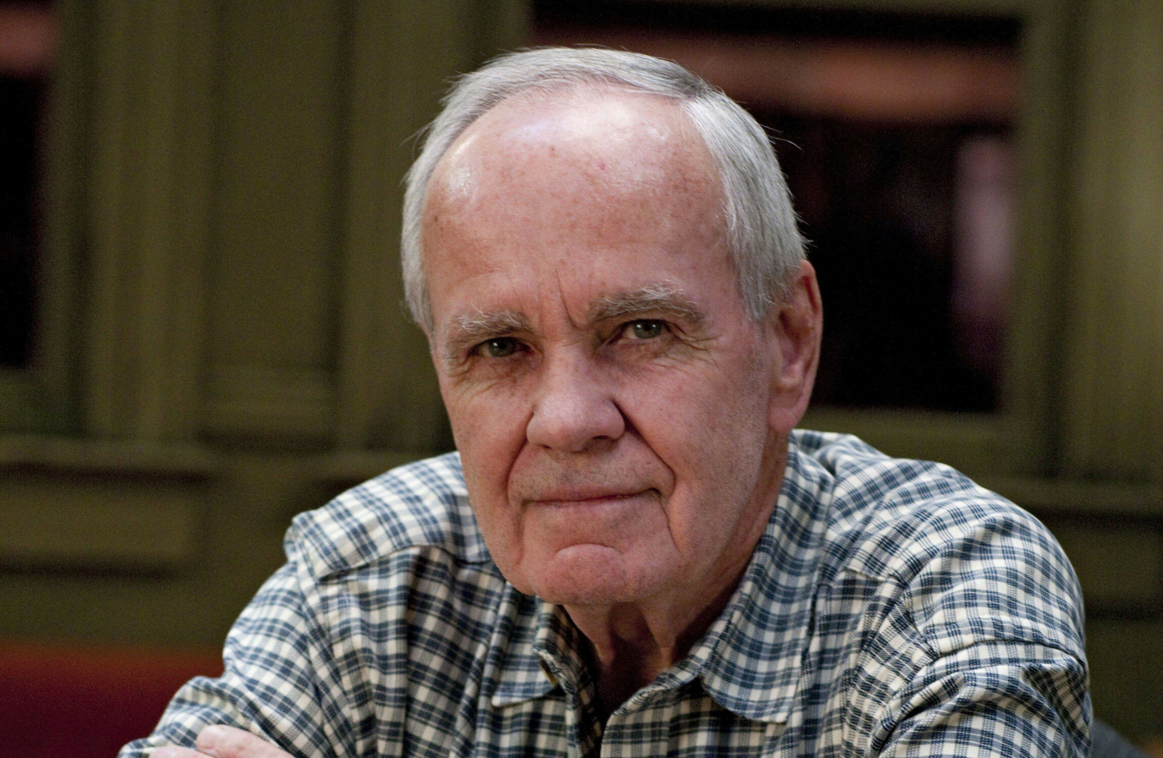 US literary icon Cormac McCarthy has died aged 89 - Vimarsana News