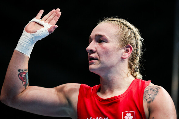 Her whole life in nine minutes: Broadhurst one win away from extending her growing legend - Vimarsana News