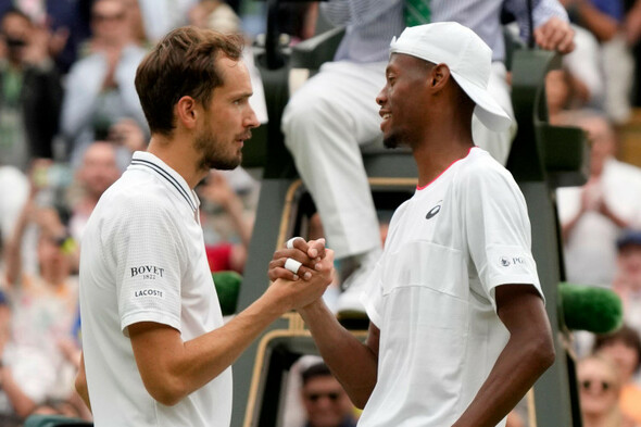 Medvedev ends Eubanks' dream as young gun Alcaraz continues to shine - Vimarsana News