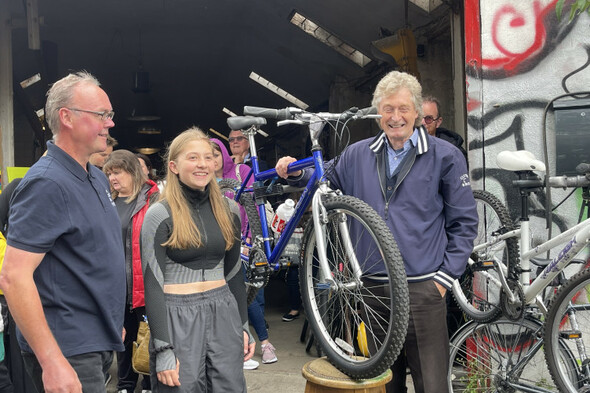 How The Good Bike Project turned one act of kindness into 2,000 - Vimarsana News
