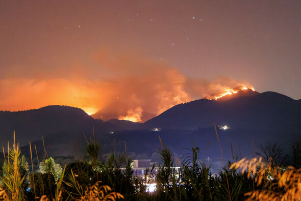 Nearly 2,500 people evacuated from Corfu as prime minister warns Greece 'at war' with wildfires - Vimarsana News