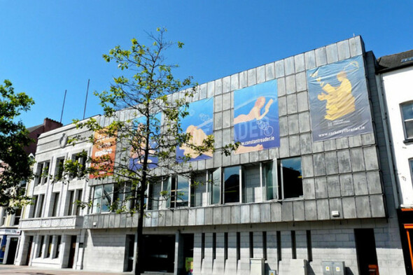 Local reps call for more intervention from gardaí after Cork library forced to close during protest - Vimarsana News