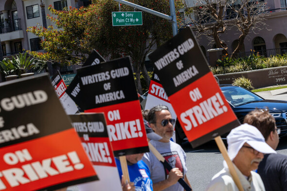 Irish writers and actors in Hollywood to join picket line - Vimarsana News