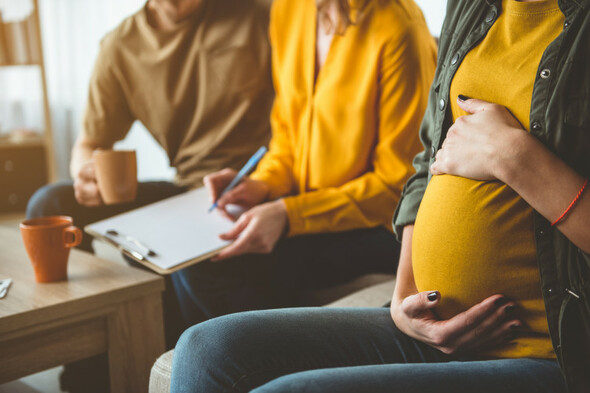Surrogacy: Hannah McCarthy travels to Kenya and finds a growing number of surrogate cases there - Vimarsana News