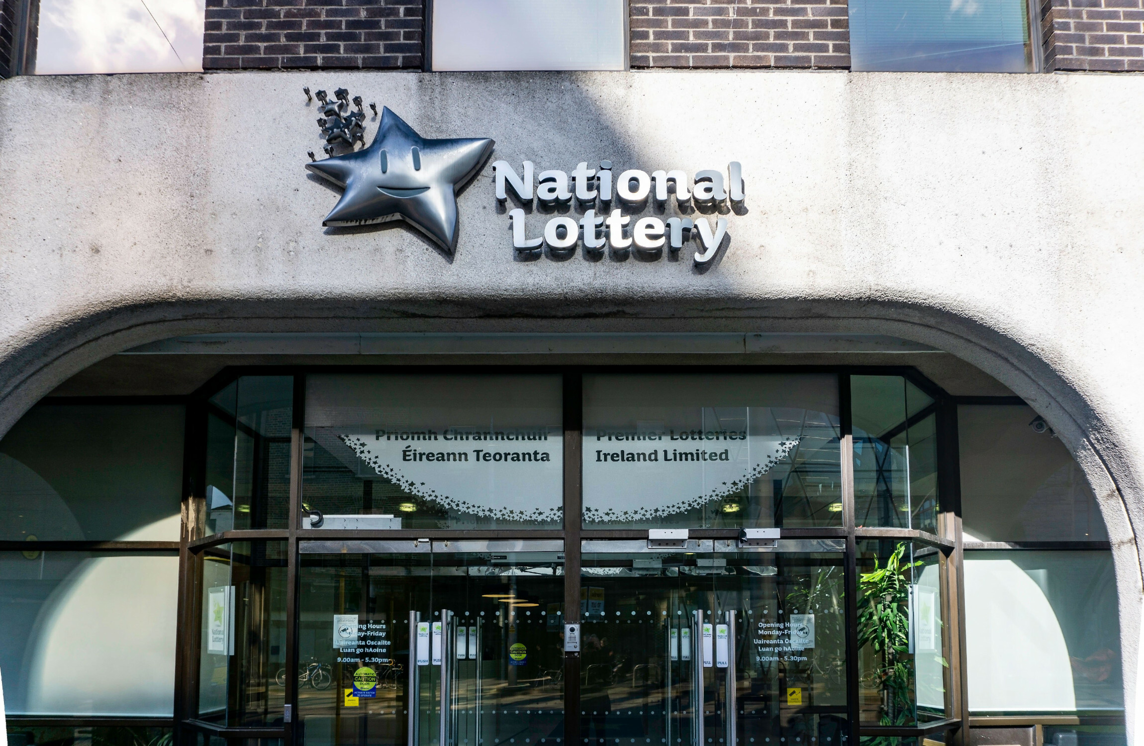 Leitrim shop owner sells €4.2 million Lotto jackpot ticket - Vimarsana News