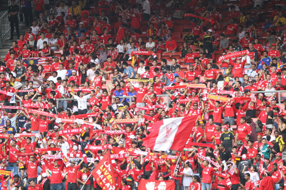 Liverpool FC fans to pay tribute to Limerick teenager who died after being struck by car - Vimarsana News