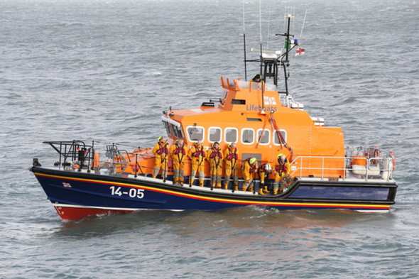 44-foot yacht rescued after losing rudder on Celtic Sea - Vimarsana News