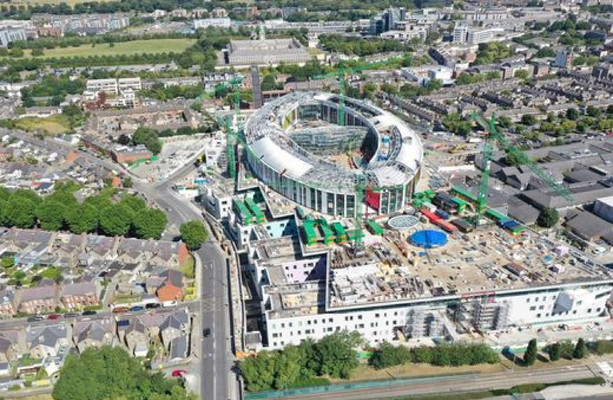 No agreed completion date for new children's hospital, says Donnelly