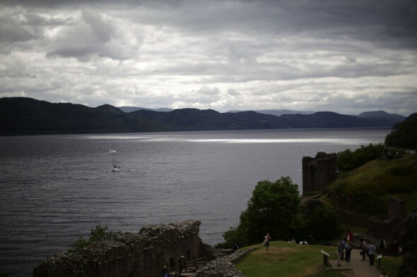Around 200 people turn out for biggest search for the Loch Ness monster in over 50 years - Vimarsana News