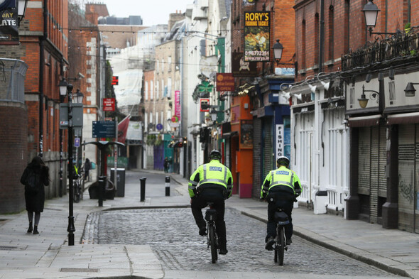 Teenager charged with attacks on three English tourists in Temple Bar has bail revoked - Vimarsana News
