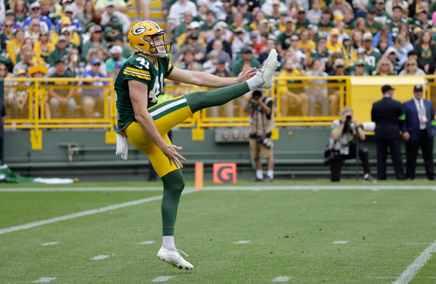 Dan Whelan: Irishman thrilled by start to NFL career after Green Bay Packers  debut - BBC Sport