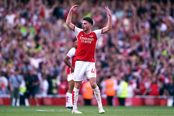 Sensational finish as last-gasp Arsenal goals stun Man United - Vimarsana News