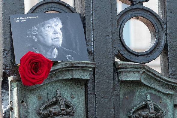 UK marks the first anniversary of Queen Elizabeth's death - Vimarsana News